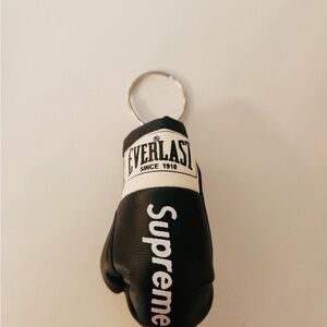 Everlast Black Boxing Glove Key Holder